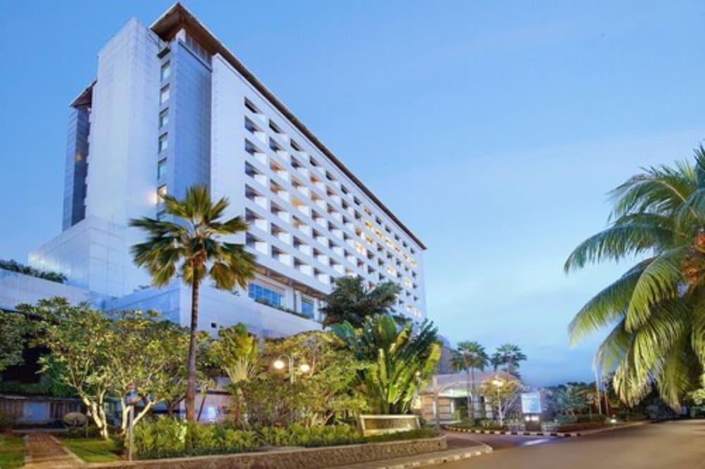 Hotel Bidakara Jakarta Exterior foto
