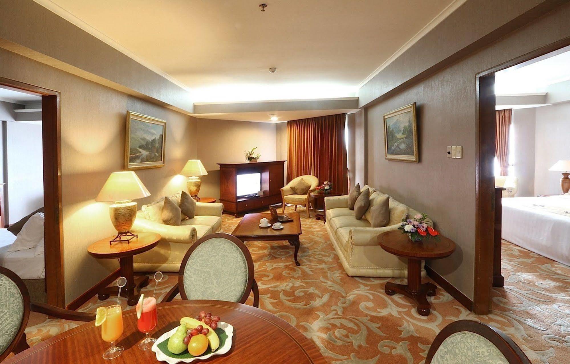 Hotel Bidakara Jakarta Exterior foto
