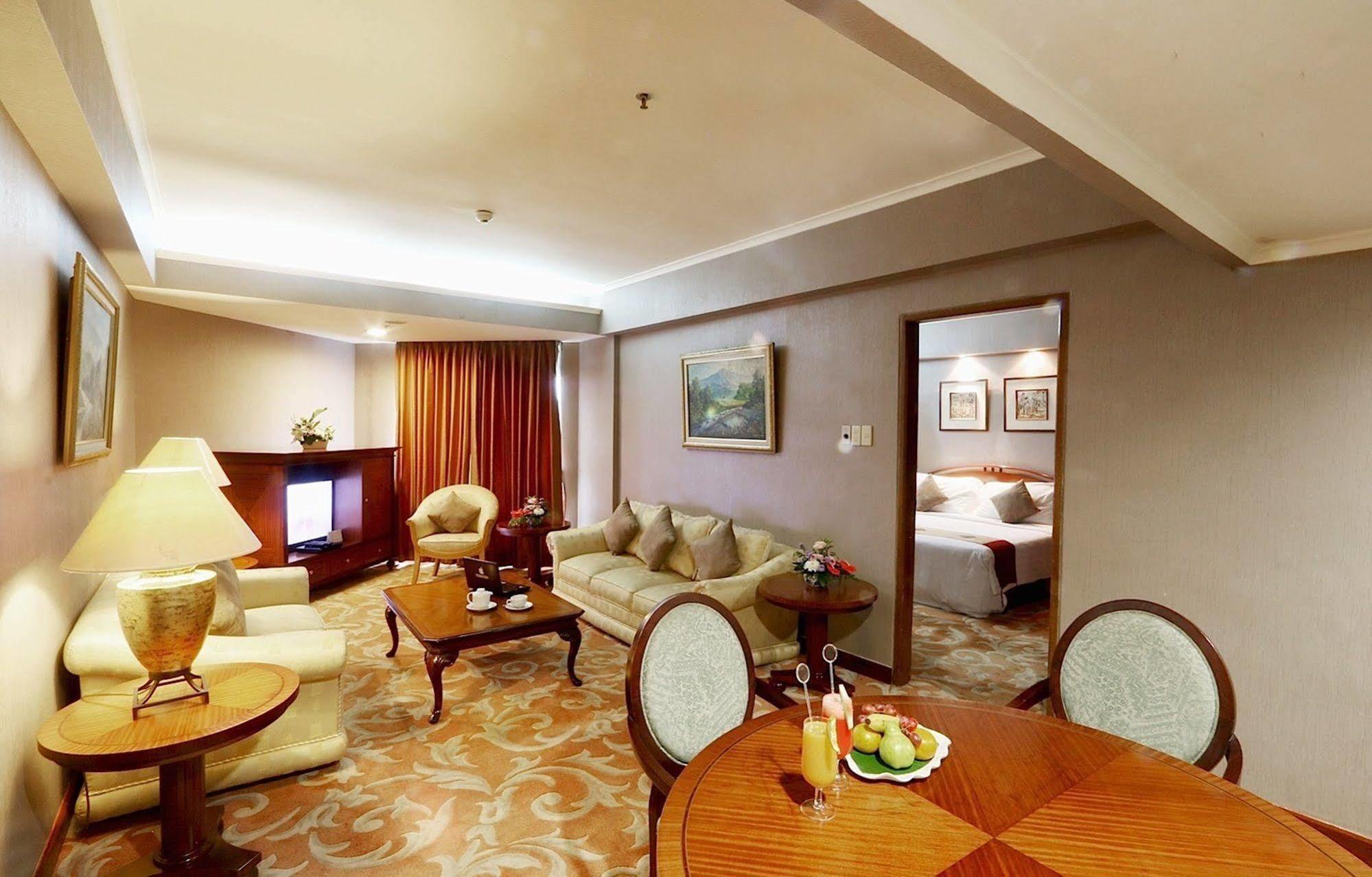 Hotel Bidakara Jakarta Exterior foto